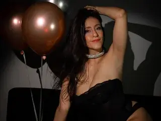 Streamate Best live sex cam show of LaurentMilf