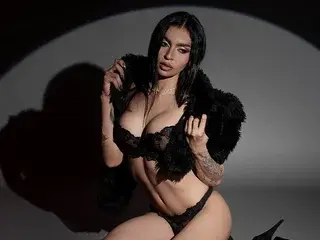Streamate Live Porn of victoria_santana18