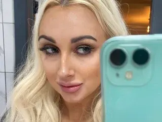 Streamate Private Sex Chat of BlondieBarbieBabe