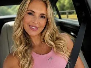 Streamate Watch Live Sex Cams of Monica_Steals