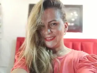 Streamate Live Porn of MeryJeeans