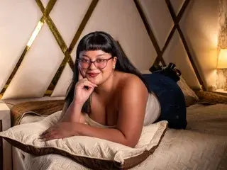 Streamate Nude Webcam of TamaraRaus