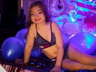 Streamate Live Porn of Charlotte_Mulleer
