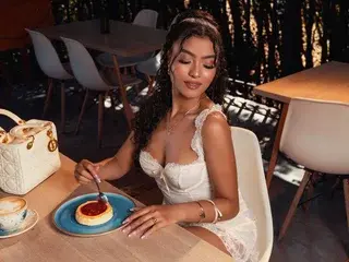 Streamate Watch Live Sex Cams of ValleryJohnson