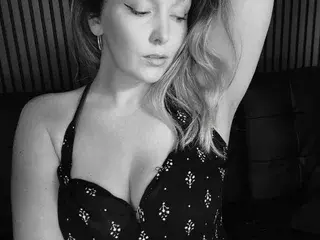 Streamate Nude Webcam of DeepThroatDarling