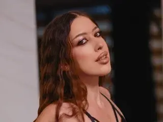 Streamate Free Porn Cam of AlaraMyst