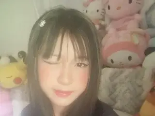 Streamate Sex Cam of cuteshycat21