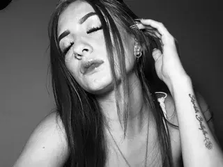 Streamate Adult Webcam of Valery_Skinny
