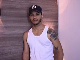 Streamate Live Sex of RickyVill100