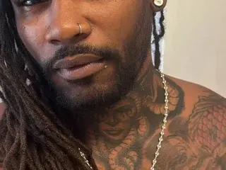 Streamate Live Sex Cam of SaintSin