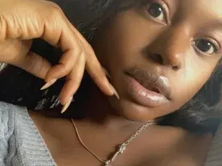 Streamate Live Porn of LexiLong111