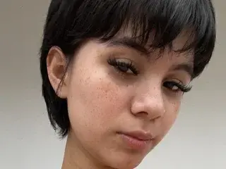 Streamate Free Porn Cam of Lila_Petite69