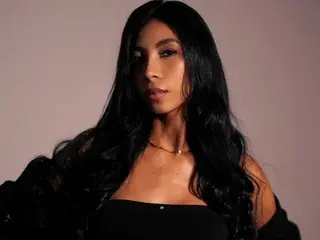 Streamate Nude Webcam of Elisamar