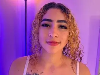 Streamate Free Live Porn of Karah_Sky