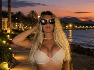 Streamate Private Sex Chat of SharaBell