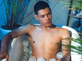 Streamate Free Porn Cam of Milo_Cruz