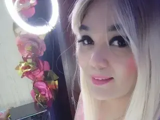 Streamate Sex Cam of KolybetsyTitsXl