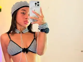 Streamate Adult Webcam of Karol_Mejia