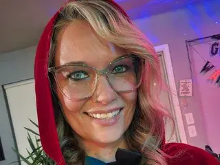 Streamate Live Sex of NinaNicoleRoyale