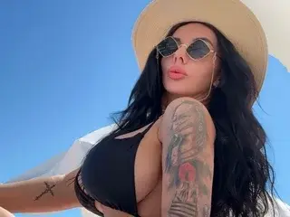 Streamate Nude Webcam of IvyWiksen
