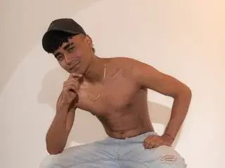 Streamate Free Live Porn of JacobJohnss