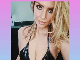 Streamate Free Porn Cam of Ellie_Conrad
