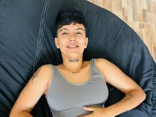 Streamate Free Porn Cam of Nini_Smith