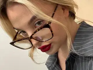 Streamate Nude Webcam of ValyMorgan