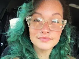Streamate Adult Webcams of SweetSourSwitch