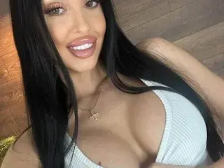 Streamate Free Porn Cam of KairaAndrews