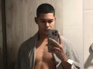Streamate Sex Cam of Dylan_Stone