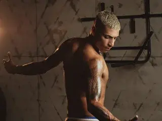 Streamate Live Sex Cam of DrakeNeuman