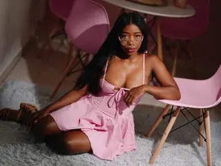 Streamate Watch Live Sex Cams of SeleneLune