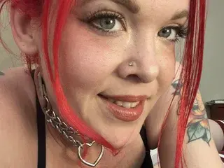Streamate Live Sex Cam of TemptingTiny