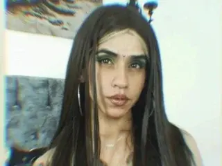 Streamate Live Porn of BellaPoisonous
