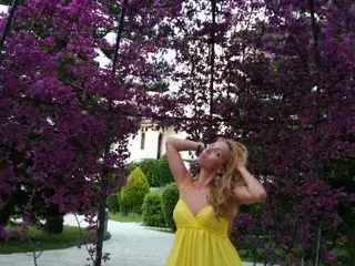 Streamate Live Porn of blondeangel_4u2