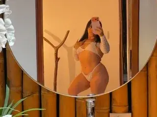 Streamate Private Sex Chat of Sussy_Roxy