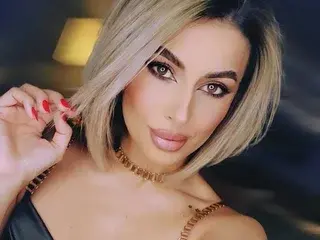 Streamate Free Live Porn of AnayseMaze