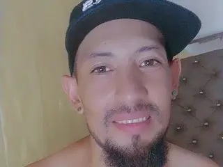 Streamate Live Sex Cam of Man_Latin_Big