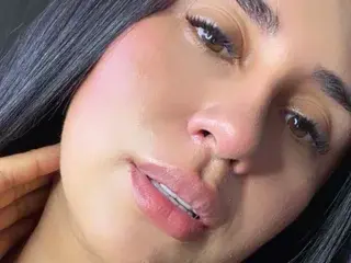 Streamate Adult Webcam of Isabell_Heat