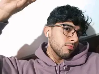 Streamate Free Porn Cam of RodrigoColby20