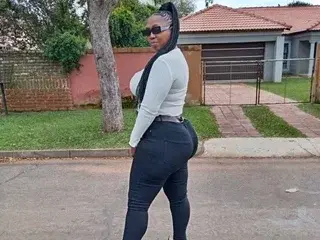 Streamate Adult Video Chat of AFRICANCURVYBOOTYXXX