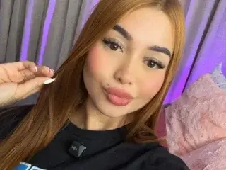 Streamate Nude Webcam of AmberLeeaf
