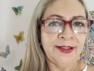 Streamate Best live sex cam show of AdictyMaature
