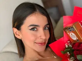 Streamate Private Sex Chat of MacarenaEscobar27