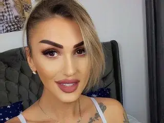 Streamate Live Sex of Nicol2Naya