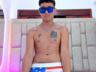 Streamate Live Porn of Justinos