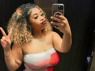 Streamate Live Sex of KittyBanksXO