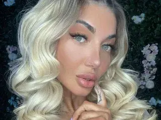 Streamate Nude Webcam of EllsaSin