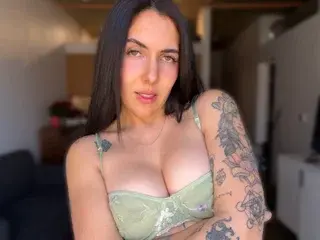 Streamate Free Live Porn of LolaDeLux